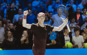 Triumph in der Stadthalle: Jannik Sinner holt zweiten Titel!