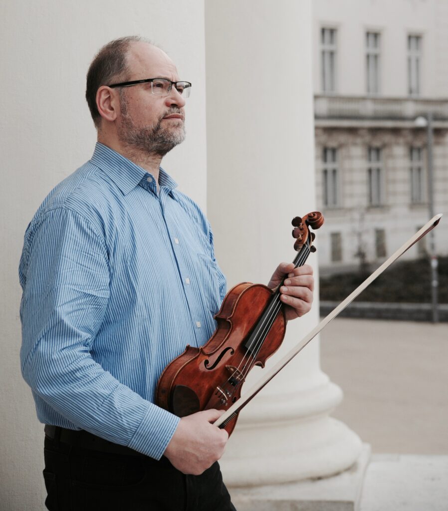 Der Geiger Gyula Szép ist ehemaliger Konzertmeister des Tonkünstler-Orchesters Niederösterreich. © Beata Beck
