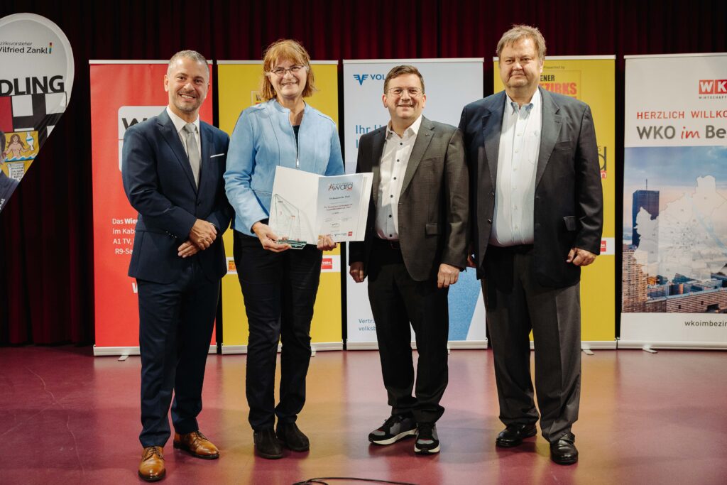 Gernot Strecker, Wilfied Zankl und Alexander Schotten gratulierten Dr. Maria Anna Pelzl @ Stefan Diesner