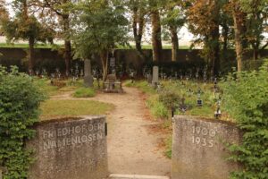 Hafen Albern: Stilles Gedenken am Friedhof der Namenlosen