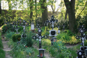 Friedhof der Namenlosen: Ein stiller Ort am Donauufer
