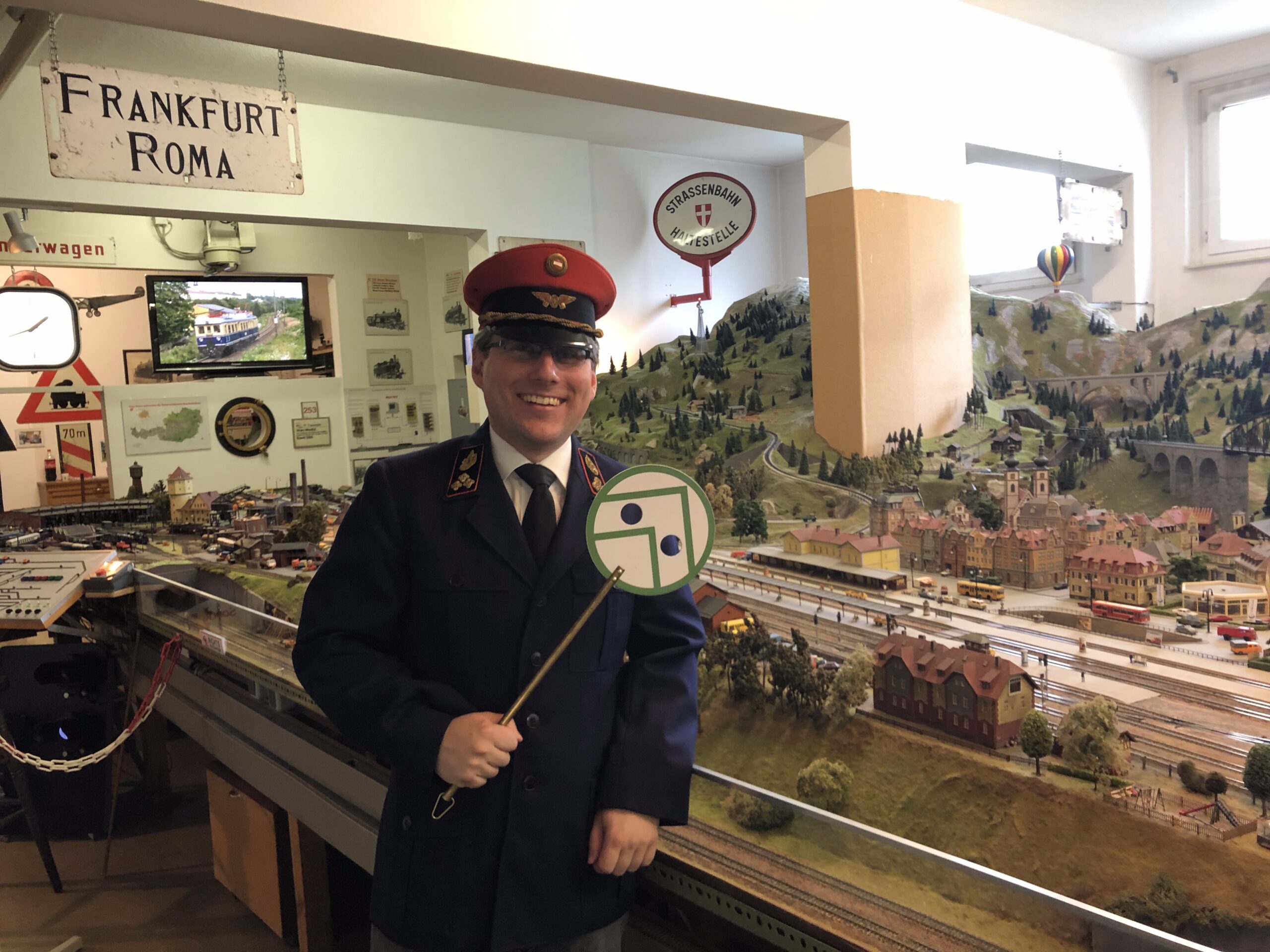 Liesings größter kleiner Bahnhof feiert sein 40. Jubiläum