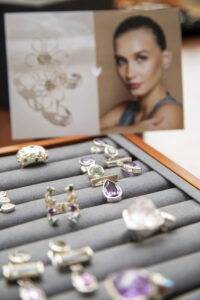 Glanz mit Haltung: Nilmanel feiert „The Festive Chapter“