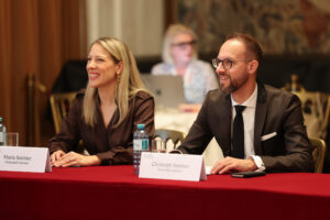 Maria Angelini-Santner und Bruder Christoph sind wieder für die Choreographie des Eröffnungskommitees verantwortlich – und waren Teil der Jury beim Vortanzen.