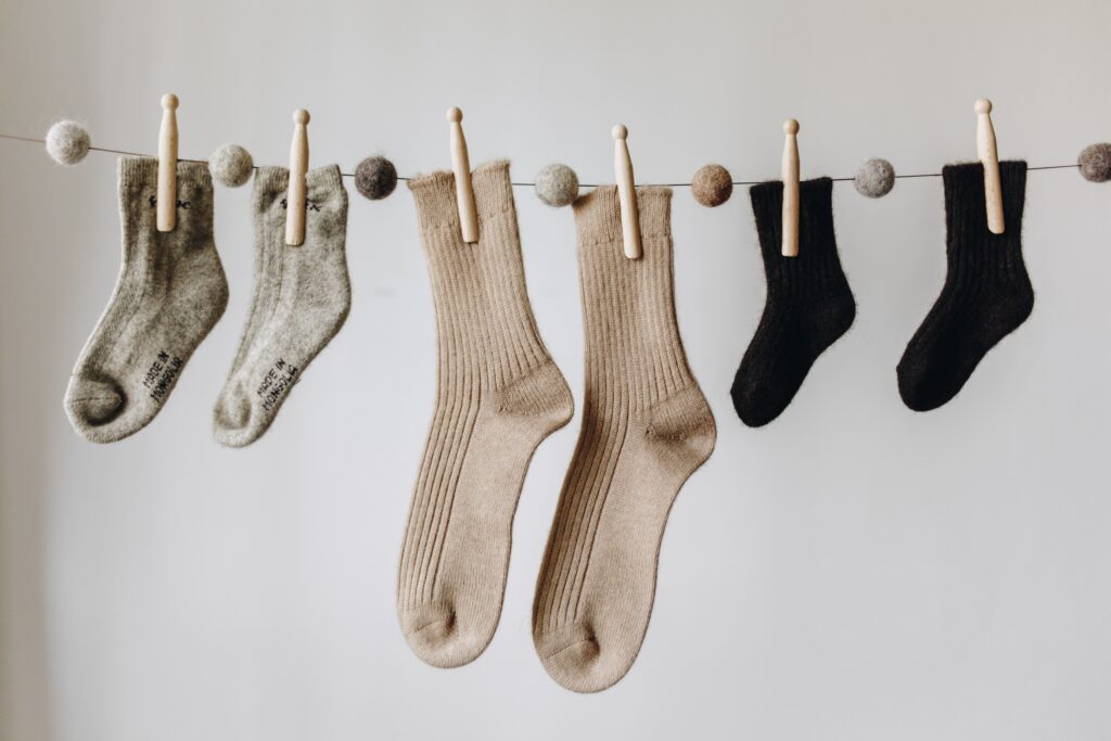 Kuschelige Socken für Groß und Klein von Noos Concept. 
