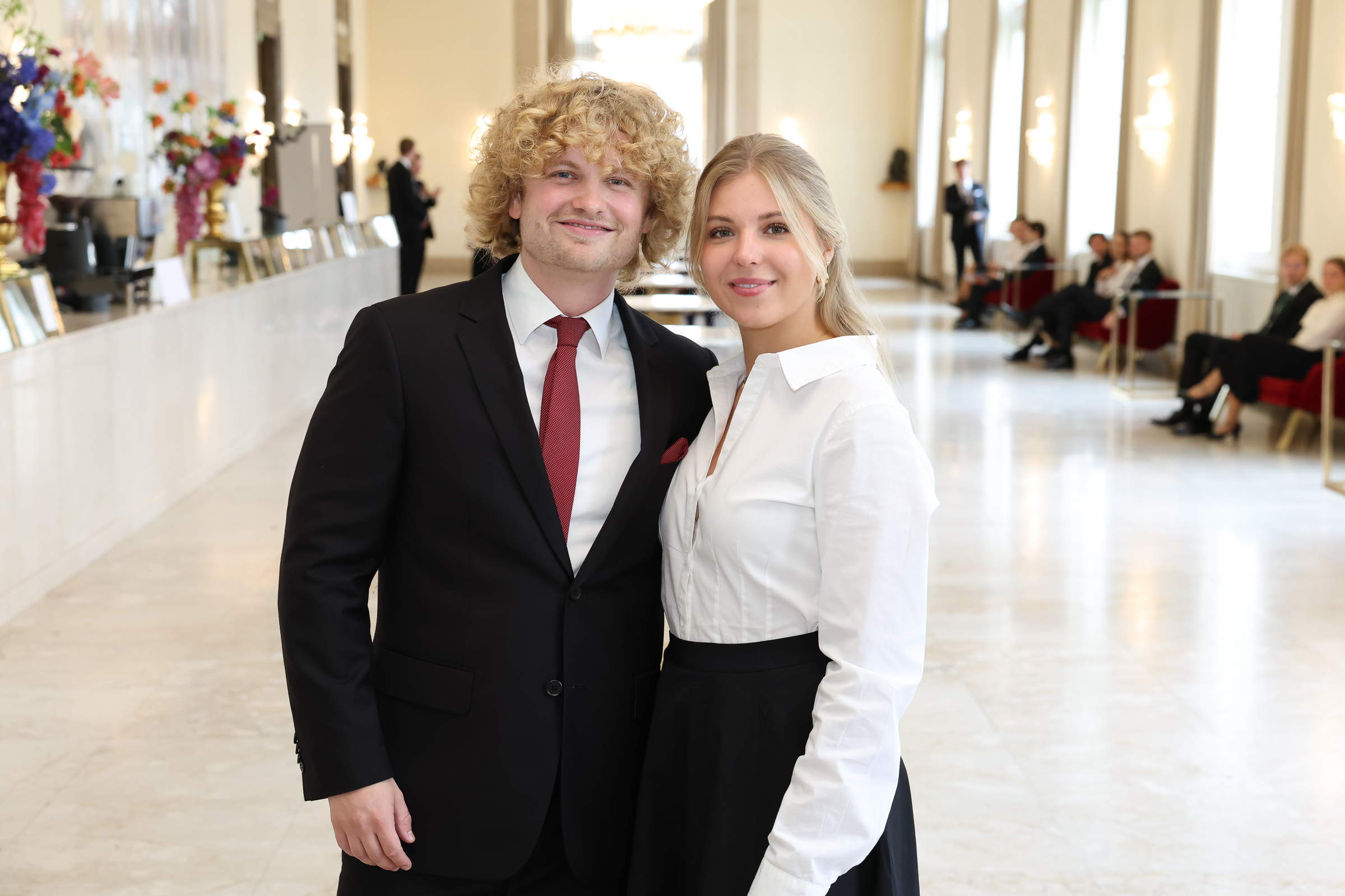 Dr. Bohl will den Opernball 2026 eröffnen!