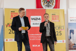 Die Wirtschaftskammer Wien unterstützt die Bezirks Business & Medical Awards: im Bild Thomas Götz (r.) © Stefan Diesner