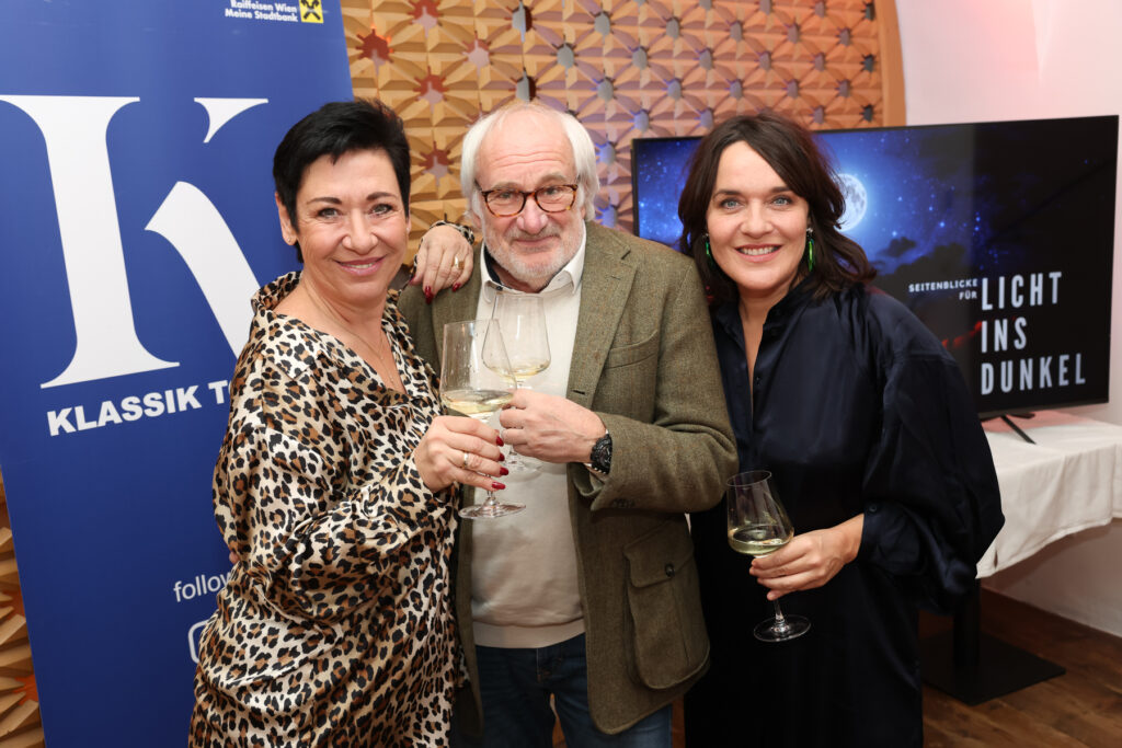 SEITENBLICKE FÜR Licht ins Dunkel Night Tour