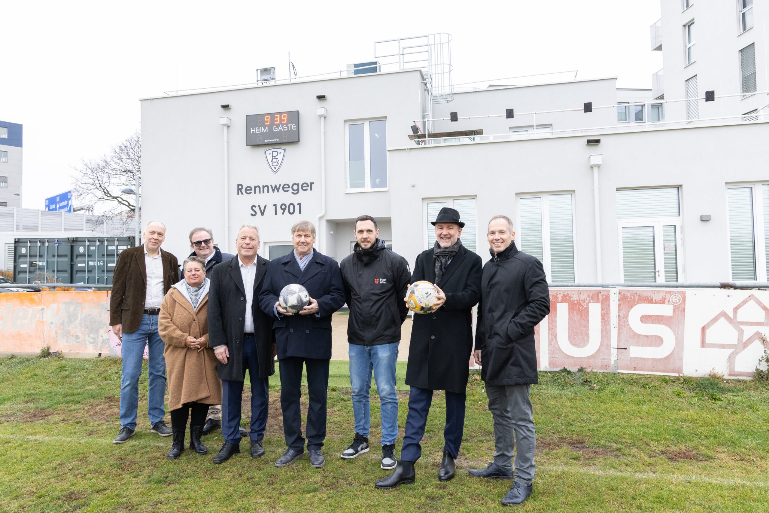 ARWAG eröffnet Sportflächen für die Rennweger RSV 1901