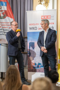 Wiener Bezirksblatt-Geschäftsführer Thomas Strachota (r.) mit Chefredakteur Hans Steiner (Bild: Oblak).