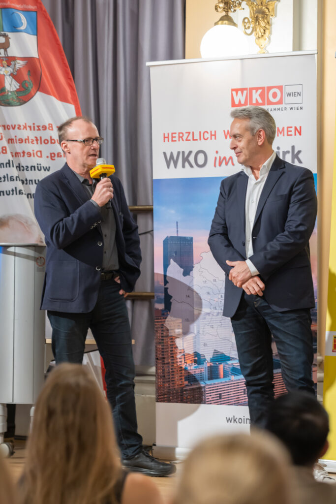 Wiener Bezirksblatt-Geschäftsführer Thomas Strachota (r.) mit Chefredakteur Hans Steiner (Bild: Oblak).