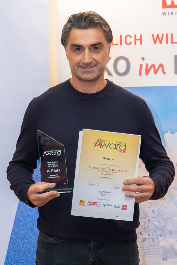 Ahmet Sentepe, Sentepe Café & Bistro