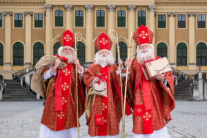 Toni Polster, Andi Herzog & Dr. Bohl als Nikolaushelfer im Einsatz