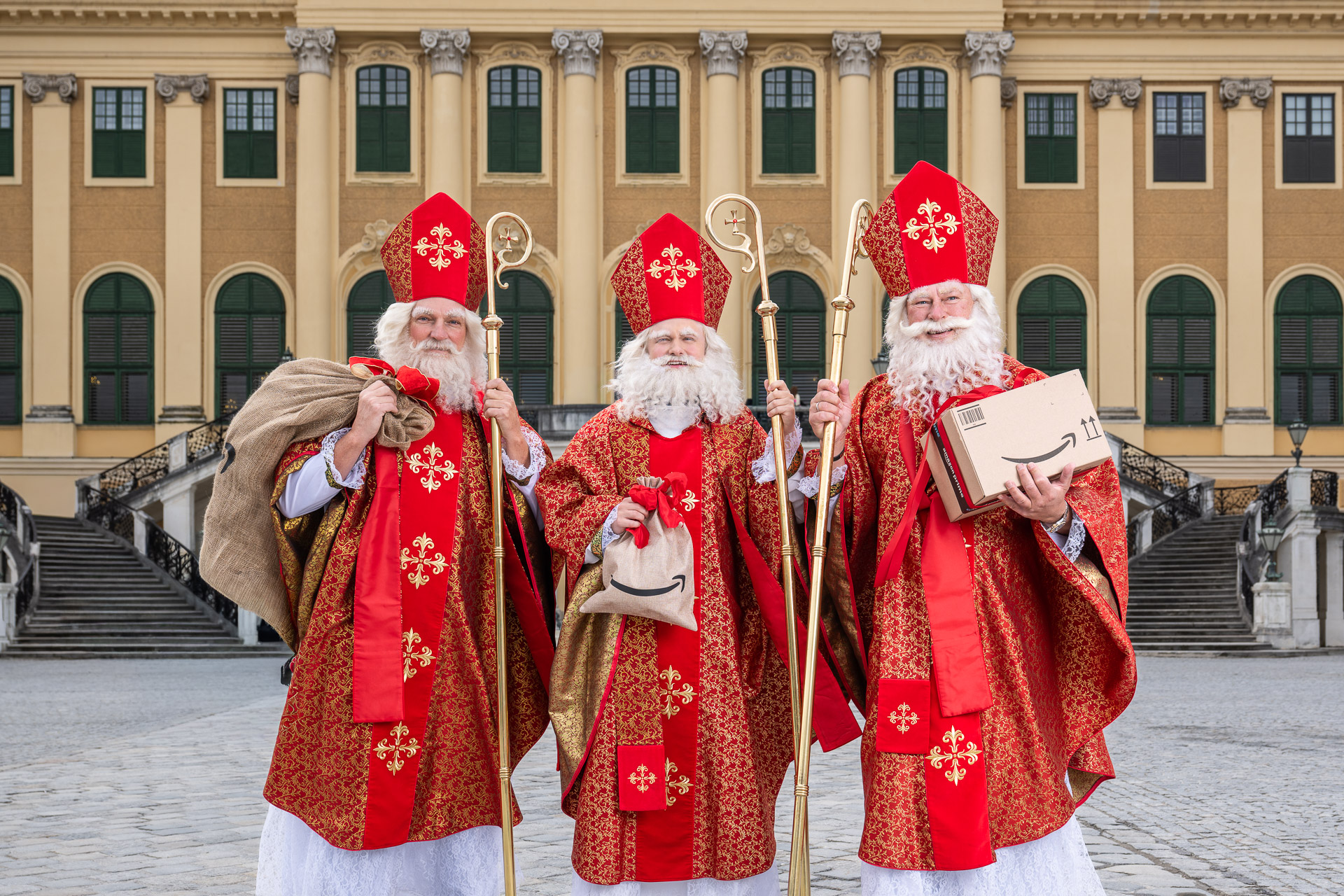 Toni Polster, Andi Herzog & Dr. Bohl als Nikolaushelfer im Einsatz
