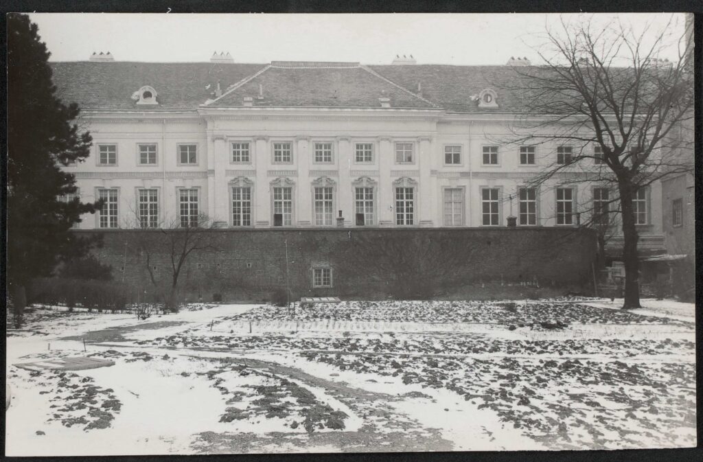 Außenansicht des Neuen Allgemeinen Krankenhauses in Richtung Währinger Gürtel, 1989