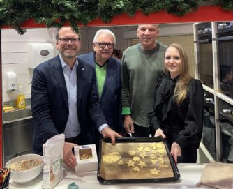 Wie süß: Gemeinsames Kekserl-Backen in der Lugner-City