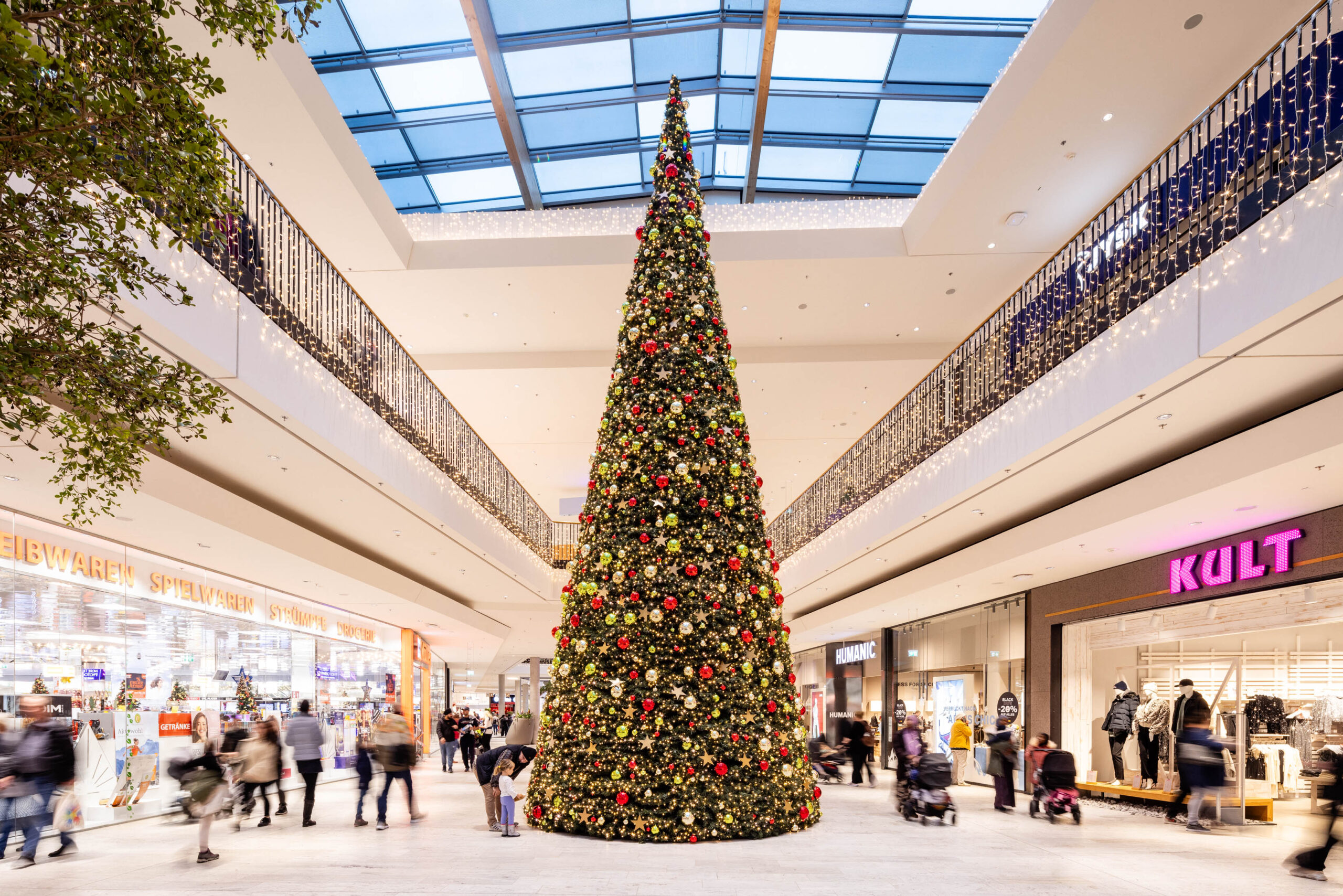 Weihnachtszauber: Geschenke, Genuss und Gewinn