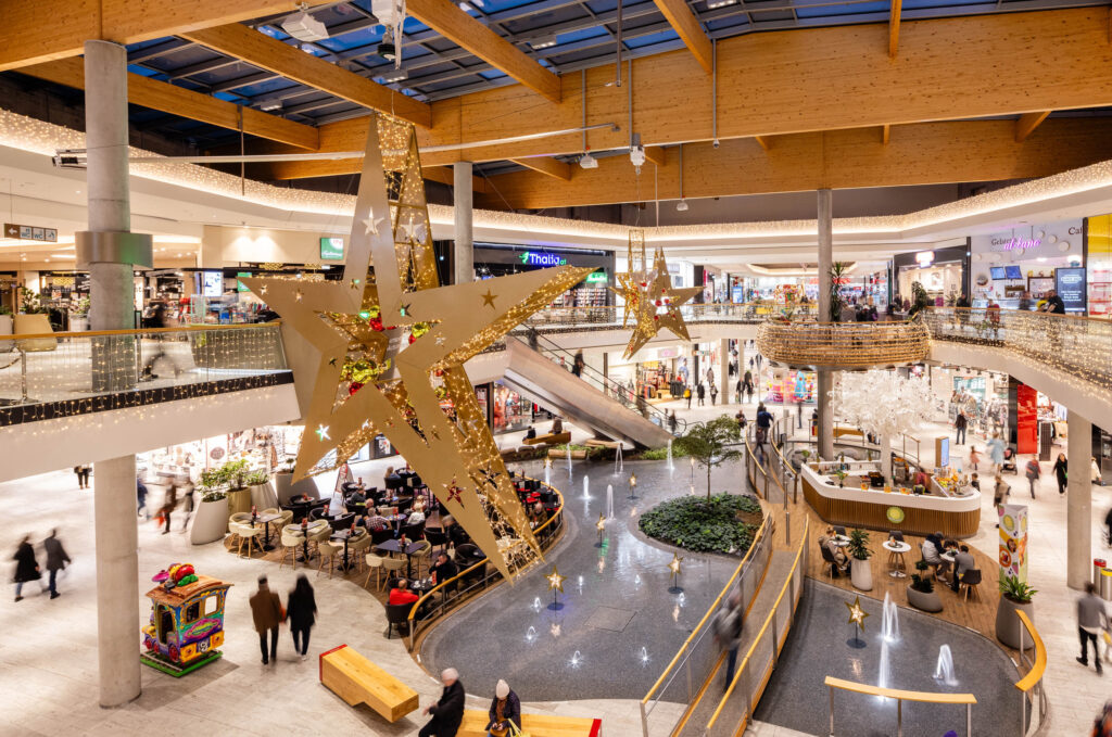 Schlendern, gustieren - und das eine oder andere Weihnachtsschnäppchen ergattern! © Huma Eleven/Robert Fritz