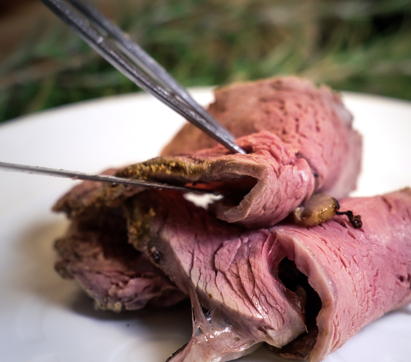 Ein Tisch, viele Geschichten: Marco Simonis erfindet den Sonntagsbraten neu