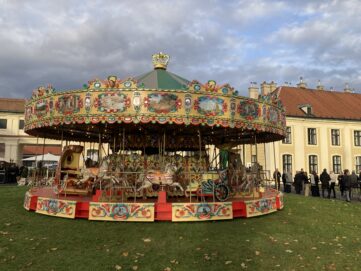 Beim Schloss Schönbrunn geht es jetzt ganz schön rund(herum)