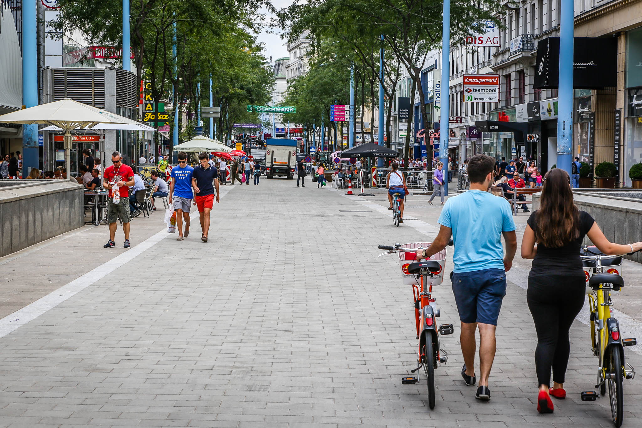 Mariahilfer Straße: Rad- und Scooter-Regeln auf dem Prüfstand