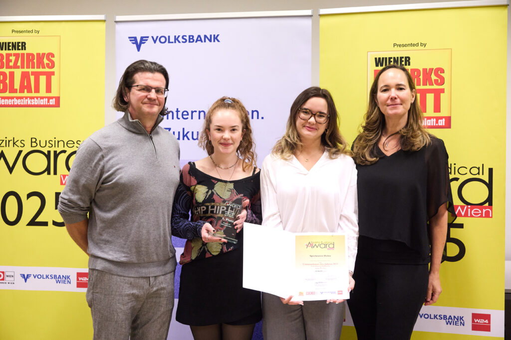 Heidemarie & Michael Heinz mit den Töchtern Rafaela (l.) und Rebecca