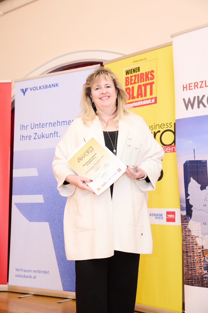 Manuela Schwarz, MS Installationen