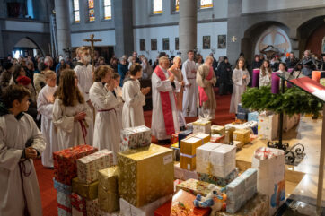 Caritas Gersthof feiert 25 Jahre Herzenspakete zu Weihnachten