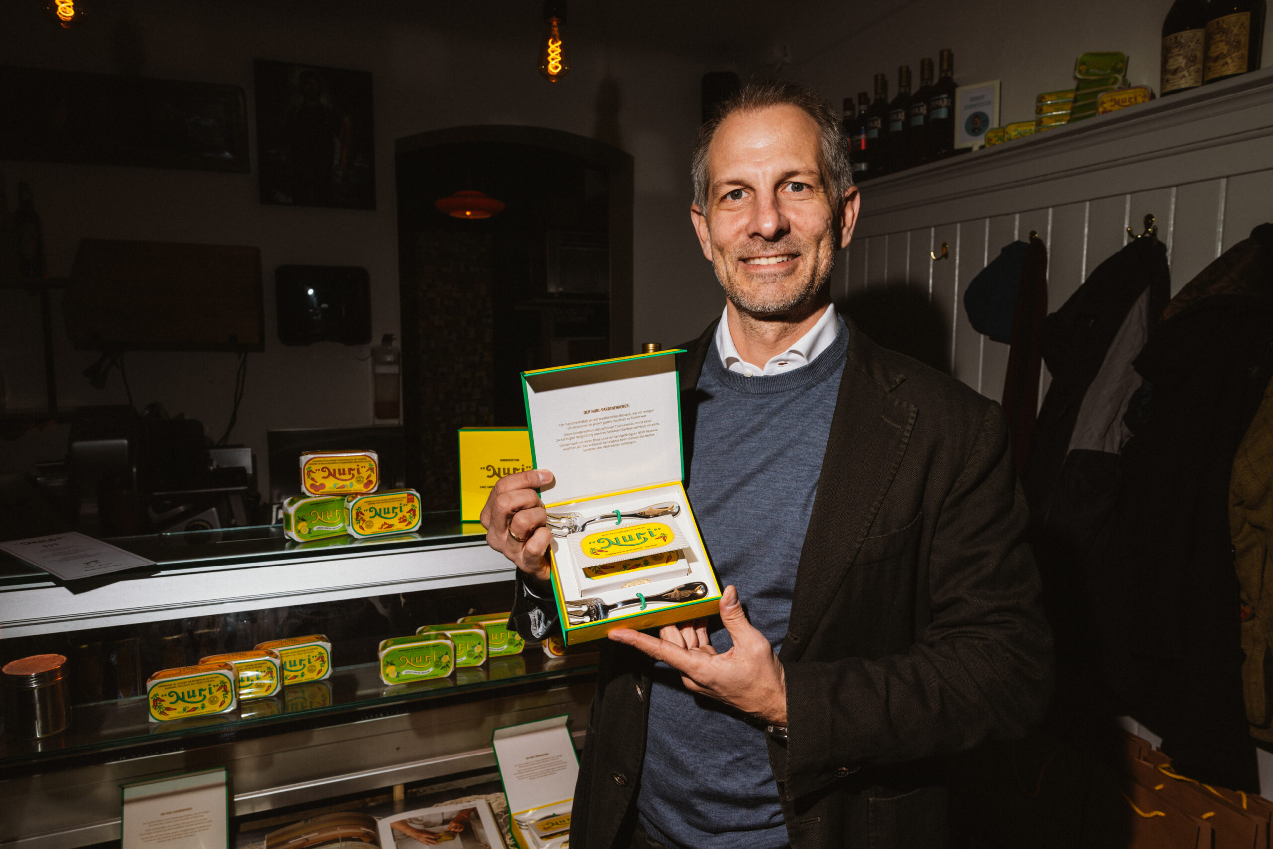 Goldene Sardinenkunst: Nuri feiert im Rinkhy den Tag der Sardine