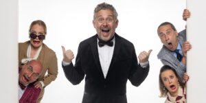 Die Komödie „Zwei Links – Zwei Rechts“ setzt setzt auf Tempo, Timing und pointierte Dialoge. © Gloria Theater