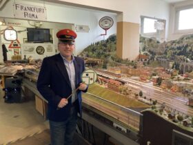 Der größte “kleine” Bahnhof wartet im Advent auf “Fahrgäste”