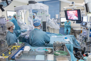 OP-Roboter Da-Vinci unterstützt Chirurgie in Klinik Landstraße