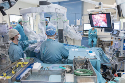 OP-Roboter Da-Vinci unterstützt Chirurgie in Klinik Landstraße