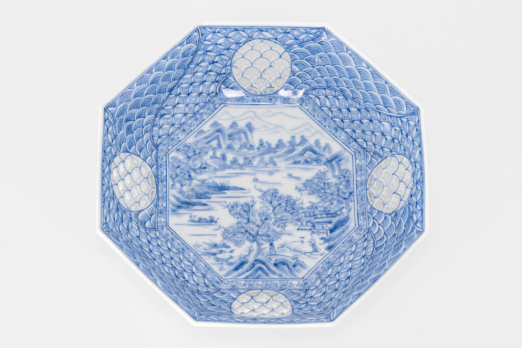 Plate „Mikawachi-Yaki“ 1.700 € (c) Irina Thalhammer