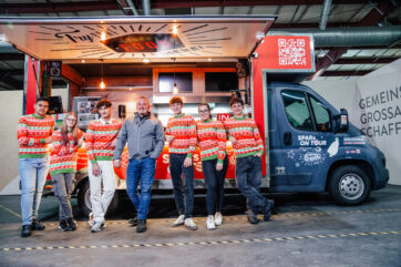 Weihnachtlicher SPAR-Foodtruck macht Halt im Huma Eleven