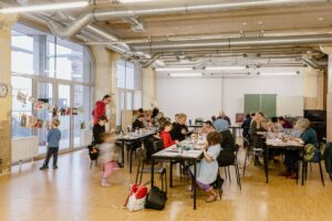 In Favoriten kann jeder Kunst: Offenes Atelier in der Brotfabrik