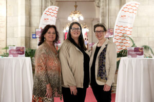 Heldinnen des Alltags: Frauen im Gemeindebau vor den Vorhang