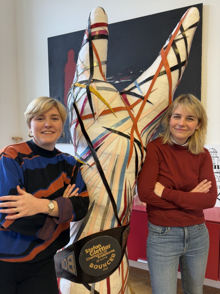 Die Initiatorinnen: Bezirksvorsteherin Stefanie Lamp und Theresa Auer-Lozinski, Bezirksrätin und Vorsitzende des Kunst- und Kulturkommission (Bild: BV 16).
