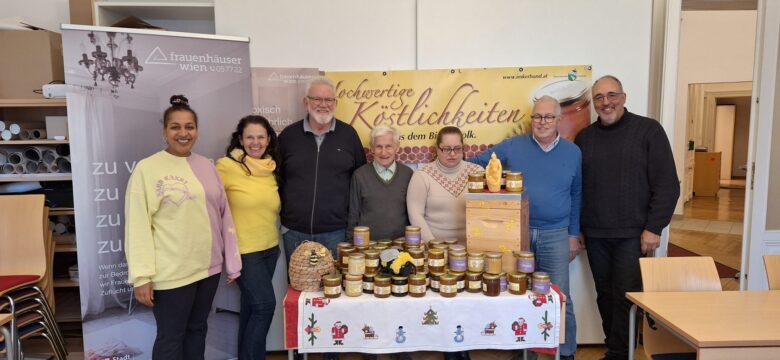 Simmeringer Imker spenden Honig für Frauenhäuser der Stadt