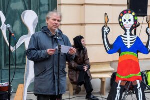 Martin Schenk (Armutskonferenz und einer der Initiatoren der Aktion Hunger auf Kunst und Kultur) betont: "Der Mensch lebt nicht vom Brot allein. Kunst und Kultur können Überlebensmittel sein, die helfen, den Atem nicht zu verlieren.“ © Nick Mangafas