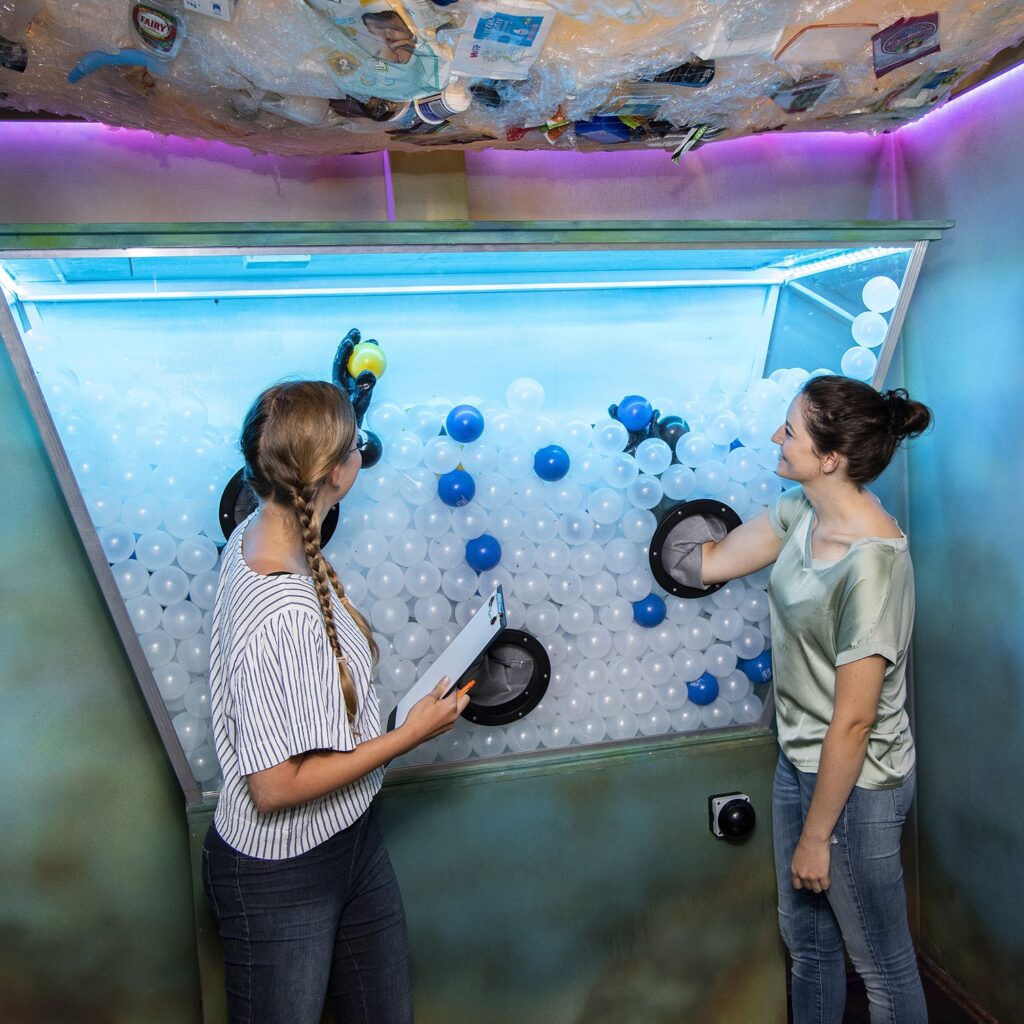 Überall Plastik im Meer - für eine gute Lösung ist Köpfchen gefragt. © MA 48