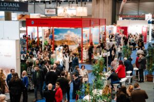 Über 430 Aussteller informieren zu Destinationen, Flügen und Reisetrends. © FRB Media/Emilia Schlögl