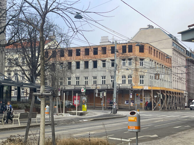 Schuhmeierplatz: Der ewige Schandfleck erzürnt Bewohner
