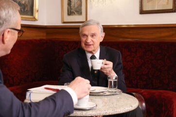 Wiens Tanzlegende Thomas Schäfer-Elmayer feiert 80er