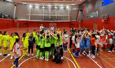 Anpfiff: Hallenfußball-Premiere begeistert Kids in Simmering