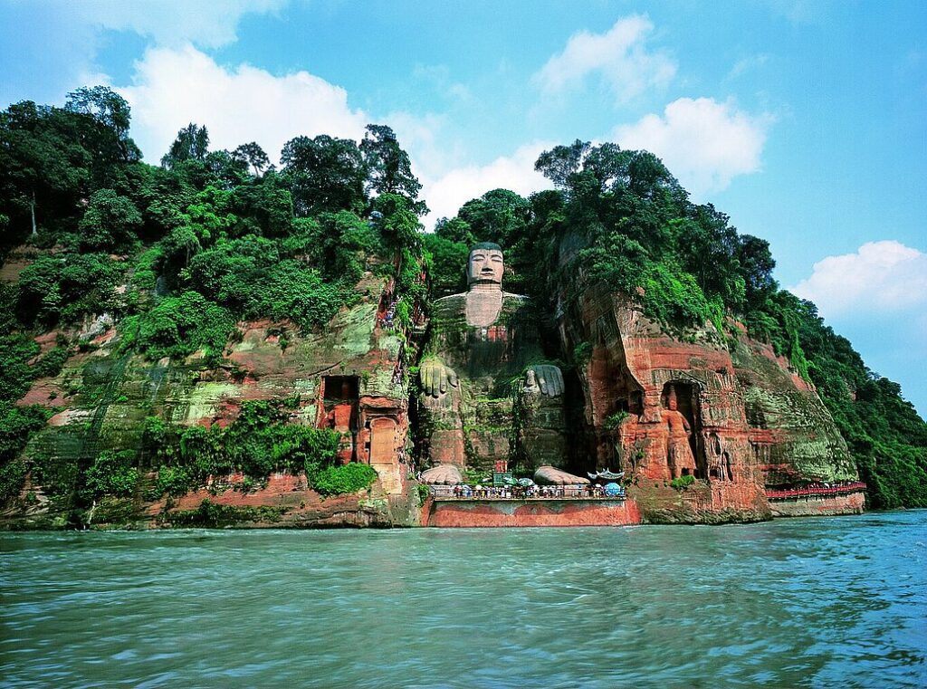 Beeindruckend: Der "Giant Buddha" in Leshan ist die weltweit größte Buddha-Statue aus Stein. © China Peace