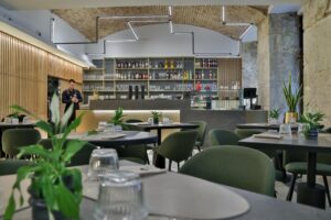 Moderne Atmosphäre zum Genießen authentischer neapolitanischer Küche. © Andreas Lepsi/Robin Consult