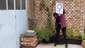 Bei der Grätzltour „Wie geht faire Planung?“ wird diskutiert, wie der öffentliche Raum auf Frauen wirkt. © GB*