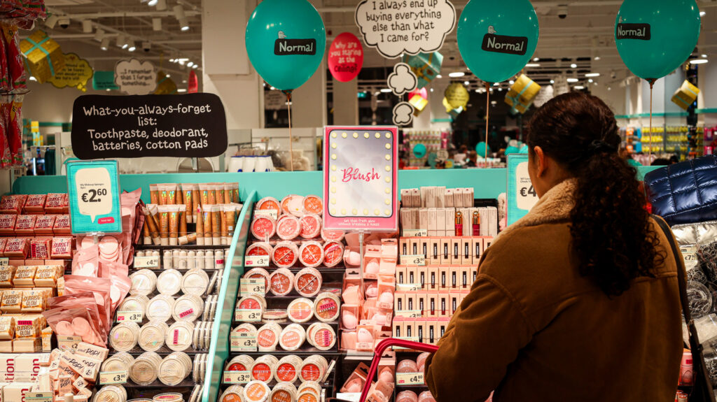 Auch Trends wie K- oder J-Beauty bereichern das Sortiment. © Normal