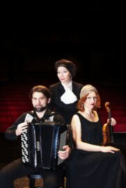 27. März: Karten für “DEM HERZEN ZU LAUSCHEN” gewinnen!